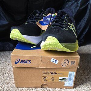 Men's GEL-KAYANO 30 Size 12 1/2 WIDE Black and Glow Yellow Shoes
